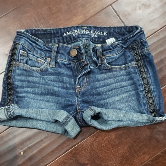 Shorts - Picture 2 of 4